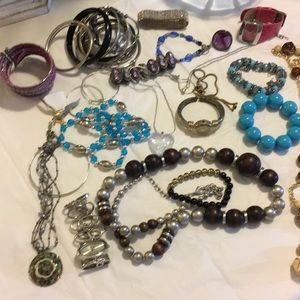 Fashion jewelry bundle fun mix of jewelry